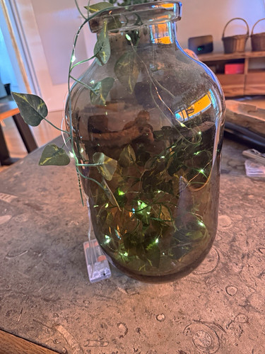 Braunes dekoglas aus glas - glas, mit